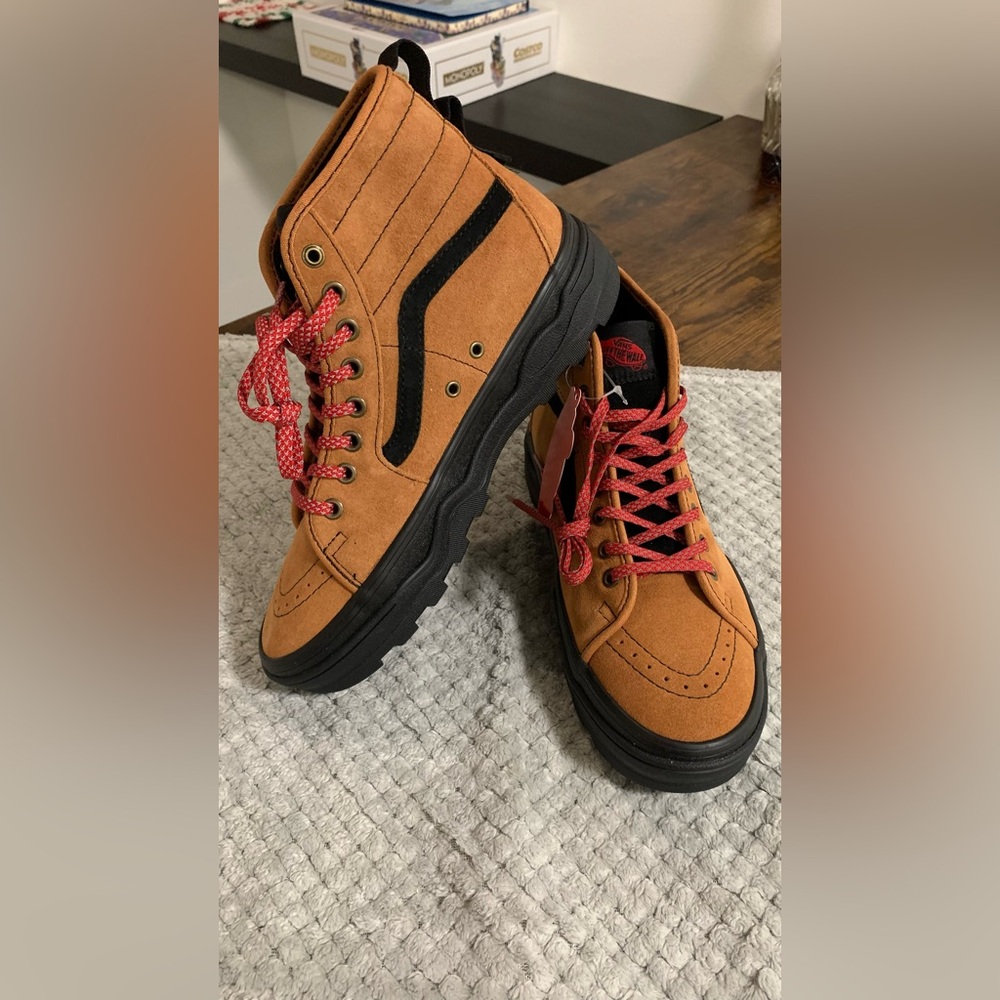 NEW!!! Size 9us women’s Vans Sentry Sk8-Hi WC Hiker Suede Brown Shoes